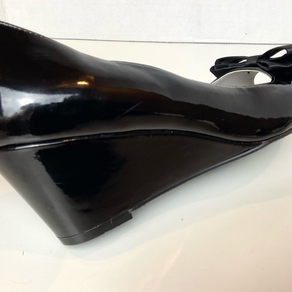Nordstrom Patent Peep Toe Bow Wedges Heels - Picture 12 of 13